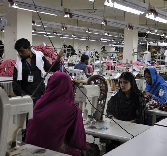 大量巴基斯坦纺织厂因能源短缺关闭(图)